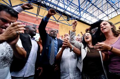 Vereador Delegado Cleiton (PDT) e colegas protestam contra manutenção do veto ao dia da Consciência Negra como feriado municipal