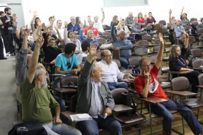 assembleia, paralisação, greve, sedufsm, ufsm, professores