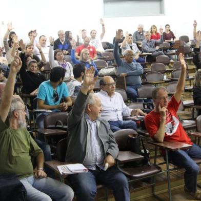 assembleia, paralisação, greve, sedufsm, ufsm, professores