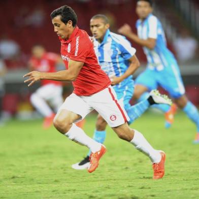  PORTO ALEGRE, RS, BRASIL - 17-05-2015 - Inter x Avaí jogam no Estádio Beira Rio pelo campeonato Brasileiro 2015 (FOTO: MARCELO OLIVEIRA/AGÊNCIA RBS)