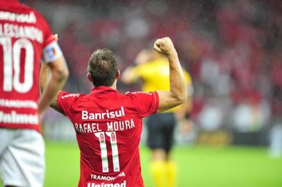  PORTO ALEGRE, RS, BRASIL,27-05-2015 - Libertadores - Quartas, Internacional x Santa Fe no estádio Beira-Rio.(FOTO: FÉLIX ZUCCO/AGÊNCIA RBS) Rafael Moura faz o segundo gol da vitória do Inter 2x0 Santa FeIndexador: FELIX ZUCCO