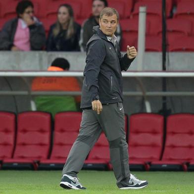  PORTO ALEGRE, RS, BRASIL - 31-05-2015 - Inter joga com São Paulo no Estádio Beira-Rio pela quarta rodada do Brasileirão. Técnico Diego Aguirre (FOTO: DIEGO VARA/AGÊNCIA RBS)Indexador: Diego Vara