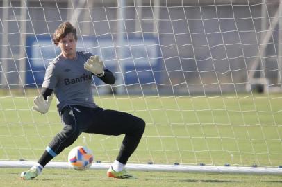  PORTO ALEGRE ,RS , BRASIL , 18-03-2015 - Treino do Grêmio no CT Luiz Carvalho.(FOTO:Lauro Alves/Agência)Goleiro Tiago