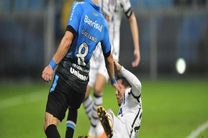  PORTO ALEGRE, RS, BRASIL, 03-06-2015 - Campeonato Brasileiro - 5ª Rodada, Grêmio x Corinthians na Arena.(Foto:FÉLIX ZUCCO/Agência RBS)Jogador Giuliano (8)Indexador: FELIX ZUCCO