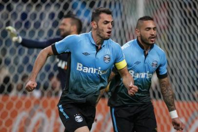  PORTO ALEGRE, RS, BRASIL - 14-06-2015 - Grêmio x Atlético-PR jogam na Arena Porto Alegrense, partida válida pela 7ª rodada do Brasileirão (FOTO: DIEGO VARA/AGÊNCIA RBS)Indexador: Diego Vara