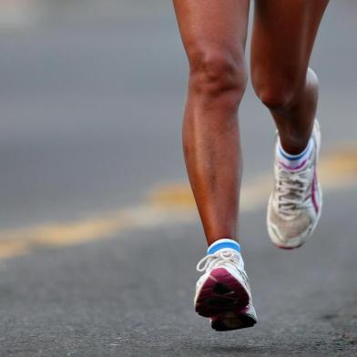  PORTO ALEGRE, RS, BRASIL, 16-06-2013 : 30ª Maratona Internacional de Porto Alegre. (Foto: BRUNO ALENCASTRO/Agência RBS, Editoria Esporte)