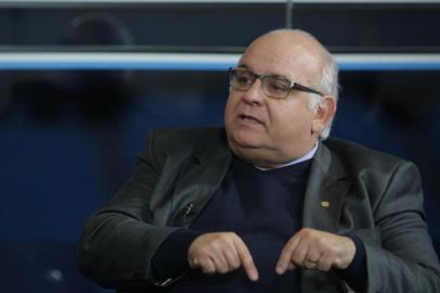  PORTO ALEGRE, RS, BRASIL - 24-06-2015 - Entrevista na Arena do Grêmio com presidente Romildo Bolzan, com Wianey Carlet, Leonardo Oliveira, Luiz Zini Piteres e Diogo Oliver.(FOTO: CARLOS MACEDO/AGÊNCIA)