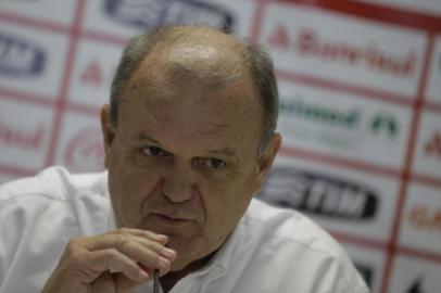  PORTO ALEGRE, RS, BRASIL - 06-04-2015 - A diretoria do Inter decidiu negociar o lateral-esquerdo Fabrício pela confusão que ele protagonizou com a torcida no jogo diante do Ypiranga, pelo Gauchão, na última quarta-feira. Em entrevista coletiva no Estádio Beira-Rio, o presidente Vitorio Piffero afirmou que a diretoria se reuniu com o empresário do jogador, Bruno Paiva, e relatou a decisão (FOTO: LAURO ALVES/AGÊNCIA RBS)