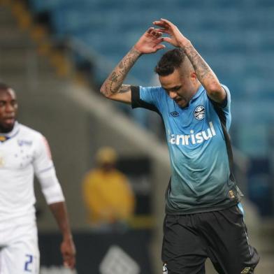  PORTO ALEGRE, RS, BRASIL - 01-07-2015 - Brasileirão - 10ª Rodada, Grêmio x Cruzeiro na Arena.(FOTO:RICARDO DUARTE/AGÊNCIA)Jogador Luan