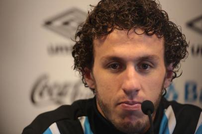  PORTO ALEGRE, RS, BRASIL - 02-07-2015 - Grêmio treina no CT Luiz Carvalho, equipe se prepara para encarar o Santos. Jogador Rafael Galhardo (FOTO: RICARDO DUARTE/AGÊNCIA RBS)