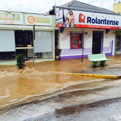 Ruas de Rolante alagadas em 13 de julho de 2015 em função da chuva