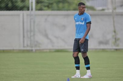 PORTO ALEGRE,RS,BRASIL,20-02-2015 - Treino do Grêmio no CT Luiz Carvalho, preparação para enfrentar o Juventude no dia (23.02) segunda-feira.(FOTO : LAURO ALVES/AGENCIA RBS )Jogador Erazo