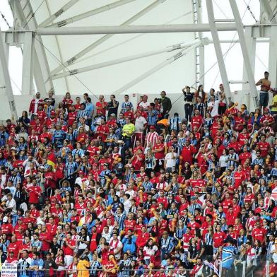  PORTO ALEGRE, RS, BRASIL - 03-05-2015 - Inter x Grêmio jogam no estádio Beira Rio o clássico Gre-Nal de número 406 vale o título do Gauchão.(FOTO: MARCELO OLIVEIRA/AGÊNCIA RBS)