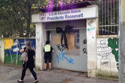 rdgol, porto alegre, escola, fechada, dia de paralisaçaõ