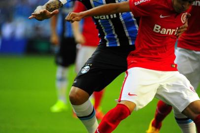  PORTO ALEGRE, RS, BRASIL, 26-04-2015 : Gre-Nal de número 405, primeira partida da final do Campeonato Gaúcho 2015, entre Grêmio e Internacional, na Arena. (Foto: CARLOS MACEDO/Agência RBS, Editoria Esportes)