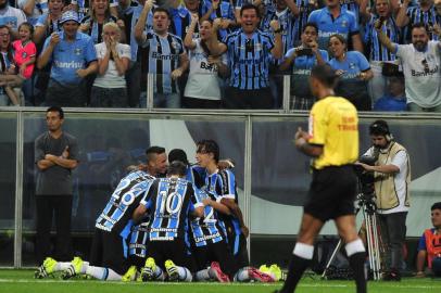  PORTO ALEGRE, RS, BRASIL - 09-08-2015 - Grêmio e Inter se enfrentam na Arena, pela 17ª rodada do Brasileirão. Gre-Nal de 407 (FOTO: FERNANDO GOMES/AGÊNCIA RBS)