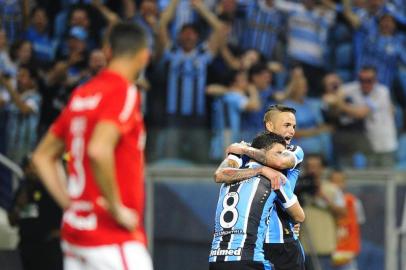  PORTO ALEGRE, RS, BRASIL - 09-08-2015 - Grêmio e Inter se enfrentam na Arena, pela 17ª rodada do Brasileirão. Gre-Nal de 407 (FOTO: DIEGO VARA/AGÊNCIA RBS)Jogador Luan faz o terceiro gol da partida, Inter 0x3 Grêmio