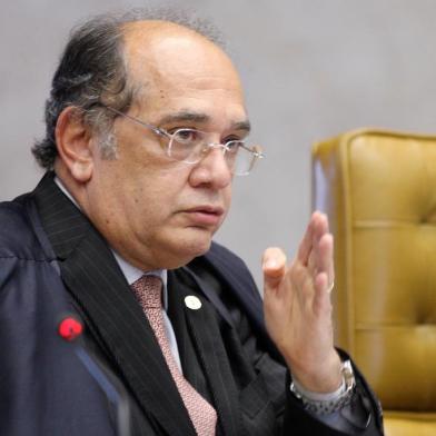 Ministro Gilmar Mendes conclui seu voto quanto ao item VII da denúncia na AP 470.