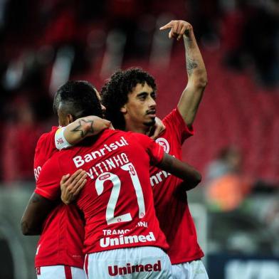  PORTO ALEGRE, RS, BRASIL - 20-08-2015 - Copa do Brasil - Oitavas de Final - Jogo de Ida, Inter x Ituano-SP no estádio Beira-rio.(FOTO:FÉLIX ZUCCO/AGENCIA RBS)Jogador Vitinho abre o placar, Inter 1x0 Ituano-SP, com vitinho D'Alessandro e Valdívia.