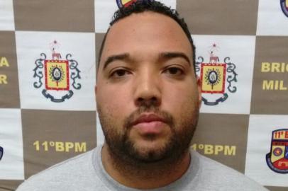 Jorge Thiago Porto Alegre, 31 anos, conhecido como testa, tinha mandado de prisão preventiva contra ele e foi preso por brigadianos do 11º BPM na noite de domingo (30/8/2015) por volta das 20h em frente ao Shopping Bourbon Wallig, na Zona Norte de Porto Alegre. O mandado contra ele é por suspeita de homicídio. Há suspeita de que ele seja um dos líderes dos Bala na Cara, mas nem BM nem Civil confirmam.