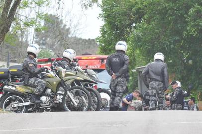  SANTA MARIA , RS , BRASIL , 01/09/2015Policial Militar do BOE fica ferido com tiro acidental na perna. FOTO JEAN PIMENTEL / AGÊNCIA RBS, POLÍCIA