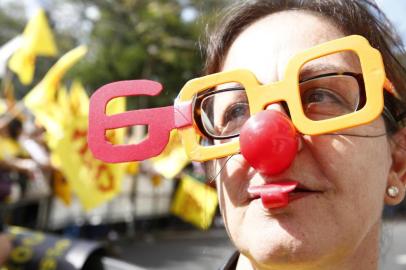  PORTO ALEGRE, RS, BRASIL - 03-09-2015 - Servidores lotam Assembleia para audiência. Votação simbólica (FOTO: ADRIANA FRANCIOSI/AGÊNCIA RBS)