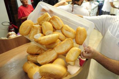  Blumenau - SC - Brasil - 29072015 - Melhor pão frances de Blumenau, padaria Portuguesa na Marechal Deodoro.