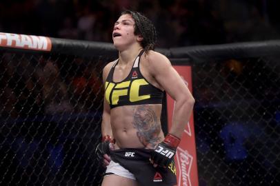 cláudia gadelha, ufc, mma