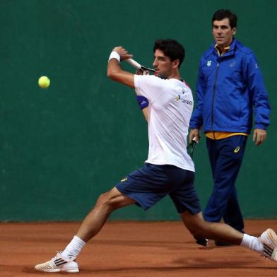  

Preparação do Brasil para o confronto contra a Croácia, pela Copa Davis, no Costão do Santinho, em Florianópolis. O tenista Thomaz Belucci. (Foto: Cristiano Andujar/CBT)
Indexador: Cristiano Andujar