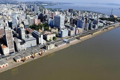  PORTO ALEGRE, RS, BRASIL, 14/09/2015- Fotografias áereas mostram o Cais do Porto e Usina do Gasômetro. (FOTO: RONALDO BERNARDI/ AGENCIA RBS)