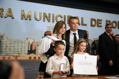  PORTO ALEGRE, RS, BRASIL - 25/09/2015 - D'Alessandro recebe título de cidadão Porto- Alegrense. (FOTO: CARLOS MACEDO, AGÊNCIA RBS).