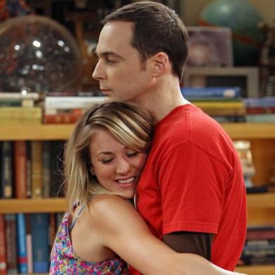 Penny (Kaley Cuoco) e Sheldon (Jim Parsons)  na sétima temporada do seriado the big bang theory