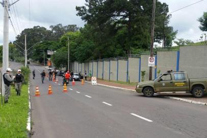 Em resposta à onda de violência que atingiu Novo Hamburgo na última semana, brigadianos de cidades da Região Metropolitana foram deslocados para reforçar o policiamento no município do Vale do Sinos. A operação teve início na manhã deste sábado e segue por tempo indeterminado.