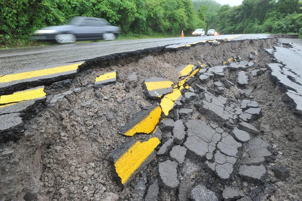 Desvio na rodovia SE-290 só pode ser realizado por veículos leves