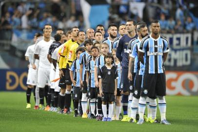  PORTO ALEGRE, RS, BRASIL, 15/10/2015 : Jogo entre Grêmio x Santos, válido pela 30ª rodada do Campeonato Brasileiro 2015, no estádio Arena. (FOTO: FERNANDO GOMES/Agência RBS, Editoria Esportes).