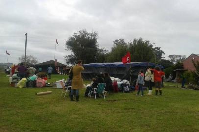 Famílias do MST ocupam fazenda em São Lourenço do Sul. 