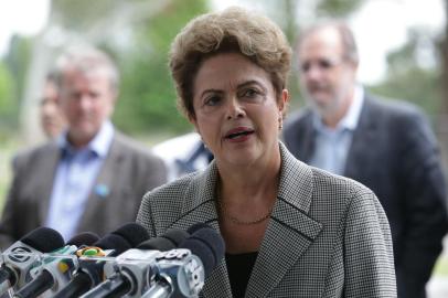  A presidente Dilma Rousseff se reuniu com prefeitos de cidades atingidas pela enchente no Rio Grande do Sul.