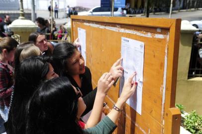  SANTA MARIA, RS, BRASIL, 24/10/2015 - Entrada do Enem no Colégio Manoel Ribas, Maneco. (FOTO MAIARA BERSCH / AGENCIA RBS)