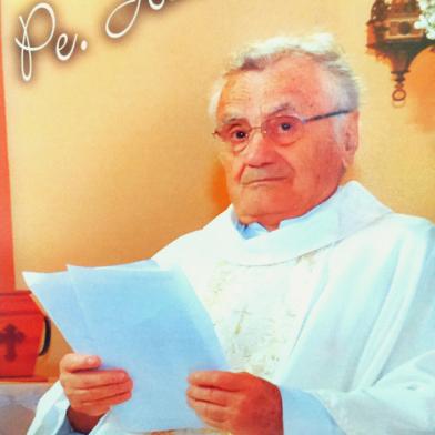 Padre morreu enquanto celebvrava missa