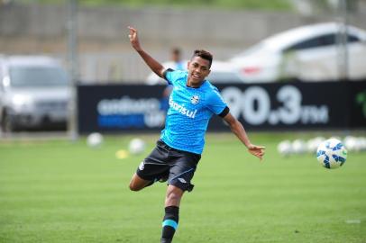  Porto Alegre, RS, Brasil, 30-10-2015. Treino do Grêmio realizado nesta sexta-feira. Jogador Pedro Rocha. (FOTO: DIEGO VARA/AGENCIA RBS).