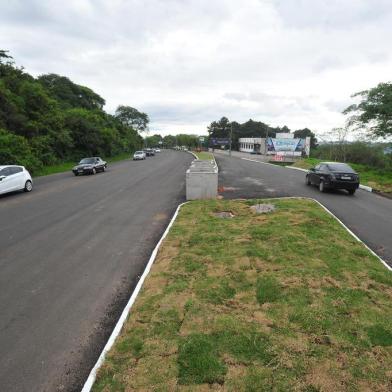  SANTA MARIA , RS , BRASIL , 11/11/2015Obras que modificaram os acessos  nas entradas da  BR-287 na  faixa nova de Camobi. FOTO JEAN PIMENTEL / AGÊNCIA RBS, GERAL