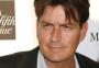 Charlie Sheen revela que é portador do vírus HIV