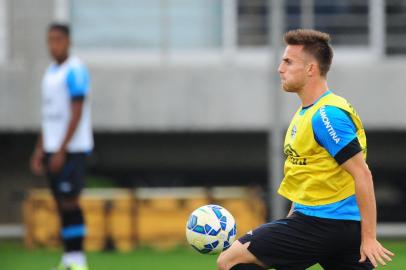  PORTO ALEGRE, RS, BRASIL 17/11/2015 - Treino do grêmio que aconteceu agora pela manhã no CT Luiz Carvalho. Jogador: Bressan.(FOTO: DIEGO VARA, AGÊNCIA RBS).