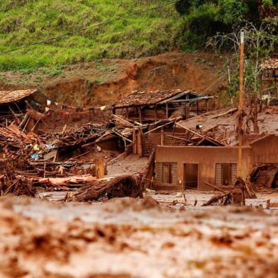  Minas Gerais, MG, Brasil - 17-11-2015 - Com o rompimento da barragem em um dos locais mais destruídos foi o povoado de Paracatu de Baixo Município de Mariana (FOTO: BRUNO ALENCASTRO/AGÊNCIA RBS) OBS: FOTOS. VERSÃO WEB.