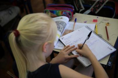 CENTENÁRIO, RS, BRASIL,23-09-2015 : Educação pública em Centenário, no Noroeste do Estado, que tem alguns dos melhores índices de alfabetização no Rio Grande do Sul em todas as áreas avaliadas na última prova do MEC: leitura, escrita e matemática. (Foto: CARLOS MACEDO/Agência RBS)