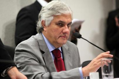  Líder do governo no Senado, Delcídio Amaral (PT-MS).