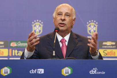  

Coletiva com Presidente Marco Polo Del Nero na sede da CBF na Barra da Tijuca, Rio de jnaeiro, 16 de abril de 2015.
Foto: Rafael Ribeiro 
Indexador: Rafael Ribeiro
Fotógrafo: Coletiva com Presidente Marco Po