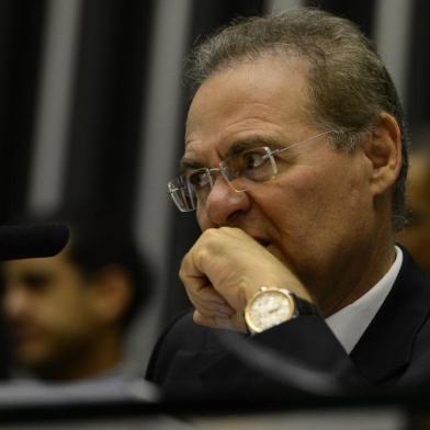 Brasília - Senador Renan Calheiros preside sessão do Congresso Nacional para analisar e votar projetos orçamentários (Valter Campanato/Agência Brasil)