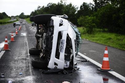 acidente, capotamento, freeway, gravataí