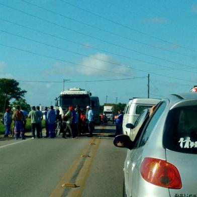 fila, protesto, BR, trabalhadores, rdgol